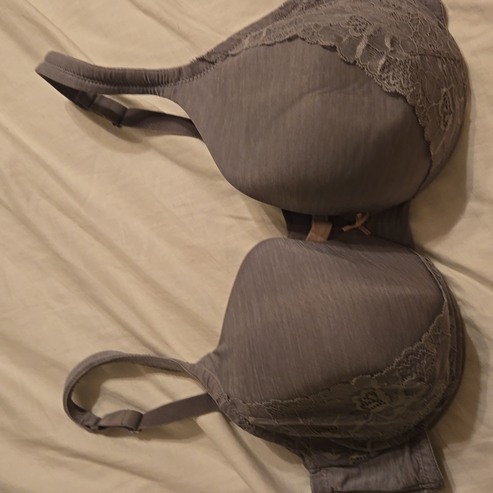Cacique 40DD Bra